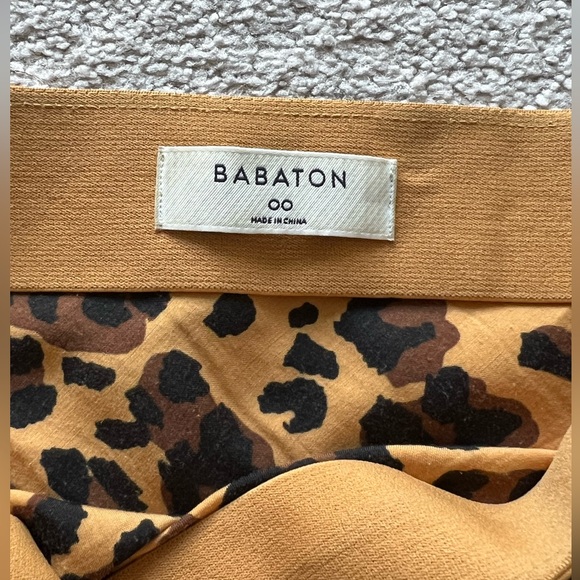 Aritzia leopard skirt - Picture 1 of 3